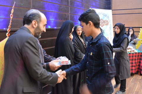 تجلیل از برگزیدگان جشنواره رضوی در کانون استان کرمانشاه