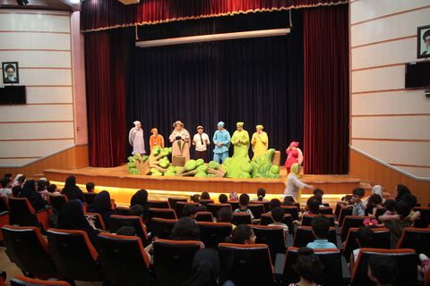 نمایش «خانم هزارپا» در سینما کانون مازندران 