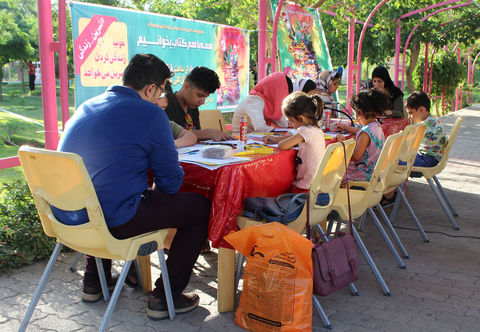 پویش «فصل گرم کتاب» در پارک ائل‌ گلی تبریز