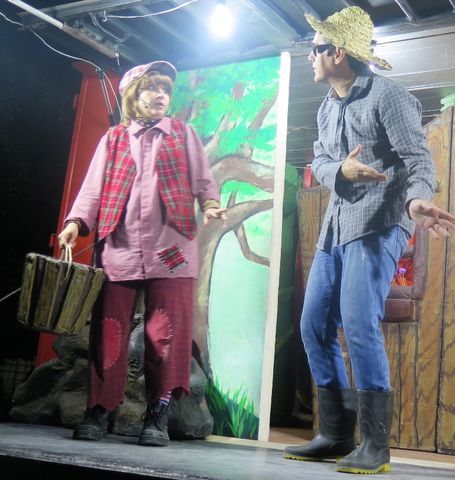 گزارش تصویری نخستین برنامه پویش «فصل گرم کتاب»برای بچه‌های قزوین