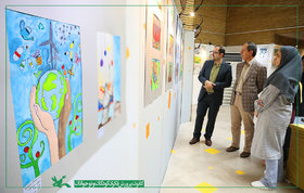 بازدید مدیرعامل کانون از نمایشگاه هنرهای تجسمی کودکان و نوجوانان تهرانی