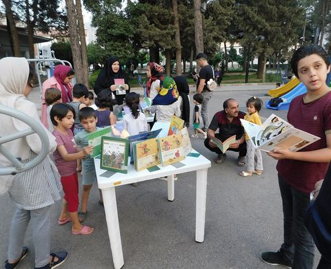 پویش فصل گرم کتاب در ایستگاه‌های مراکز شرق کانون گلستان