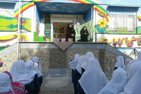 گرامی‌داشت هفته‌ی دفاع مقدس در مراکز فرهنگی‌هنری کانون پرورش فکری استان سمنان به روایت تصویر