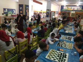 ۲۲ تیم شطرنج‌باز کانون تهران باهم رقابت کردند