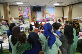 اجرای برنامه برای کودکان بستری در بیمارستان در هفته‌ی ملی کودک