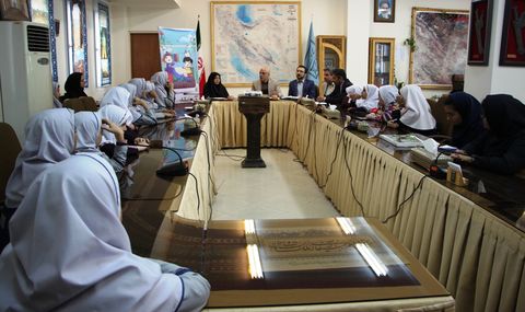 گزارش تصویری دیدار اعضای کانون با مدیرکل میراث فرهنگی استان قزوین