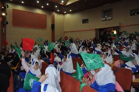 جشن روز جهانی کودک با عنوان صلح، بازی و نشاط در سالن سینمای کانون زنجان