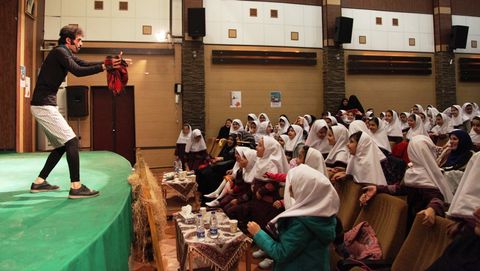 گزارش تصویری نخستین روز برگزاری مرحله استانی بیست و یکمین مسابقه بین المللی قصه گویی در کانون استان قزوین 