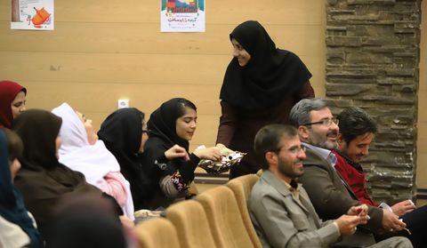 گزارش تصویری دومین روز برگزاری مرحله استانی بیست و یکمین مسابقه بین المللی قصه‌گویی در کانون قزوین 