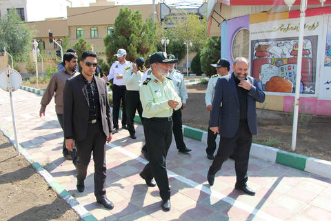 بازدید فرمانده نیروی انتظامی از کانون به مناسبت هفته‌‌ملی کودک