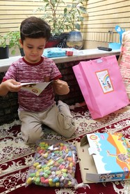 دیدار مسئولان دستگاه‌های اجرایی فارس با کودکان شهید مدافع وطن