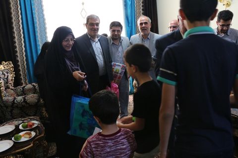 دیدار اعضای کارگروه هفته ملی با فرزندان شهید/ کانون فارس