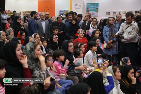 بازدید معاون رییس جمهور از نمایشگاه هفته ملی کودک در کانون