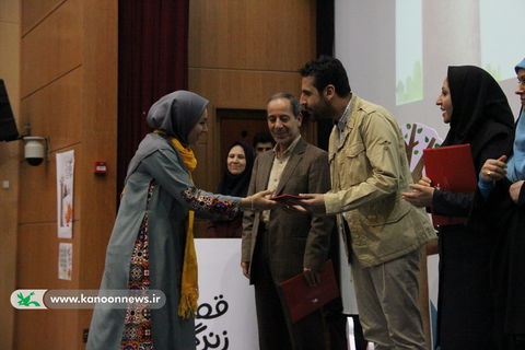 اختتامیه بیست و یکمین جشنواره بین المللی قصه گویی ـ مرحله استانی/ عکس از ریحانه غلام حسین نژاد