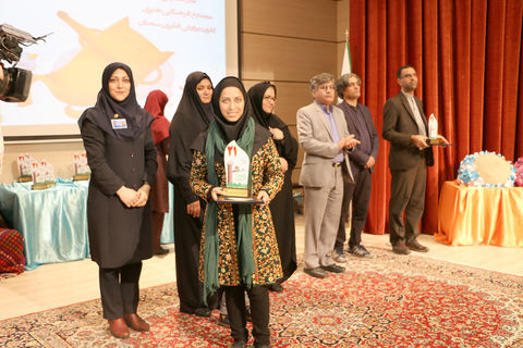 گزارش تصویری از آیین اختتامیه مرحله استانی بیست‌ویکمین جشنواره بین‌المللی قصه‌گویی کانون پرورش فکری سمنان