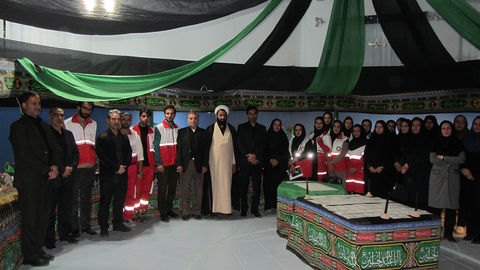 بازدیدکارکنان جمعیت هلال احمراستان وامدادگران از نمایشگاه اجرایی و روایتی«خورشید بر نیزه»