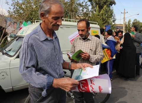 حضور کارکنان کانون فارس در راهپیمایی 13 آبان