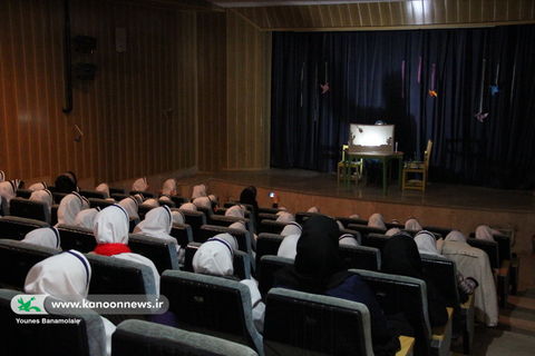 اجرای تئاتر کوچک در مرکز شهریار/ عکس از یونس بنامولایی
