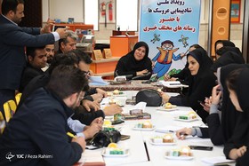نشست خبری تشریح برنامه های شادپیمایی عروسک ها در کانون استان کرمانشاه