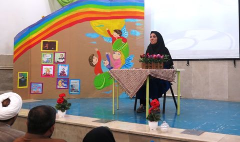 گزارش تصویری مراسم رونمایی از کتاب‌ «الو الو خدایا»در مرکز فرهنگی و هنری آبیک شماره دو