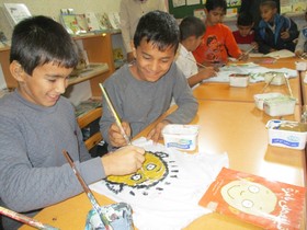 کودکان بانیازهای ویژه گمیشانی و سردادن شعار «حال خوش خواندن»