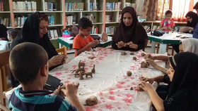 کارگاه به‌یاد کودکی با حضور مادران اعضای مرکز فرهنگی هنری کانون ابوموسی