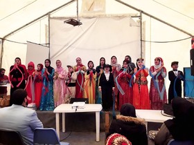 مراسم اهدای چادر فرهنگی ایران‌خودرو به کانون پرورش فکری