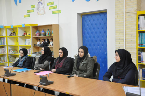 دوره آموزشی«کارگاه شعر» و گردهمایی سالانه؛ ویژه مربیان ادبی در کانون اردبیل