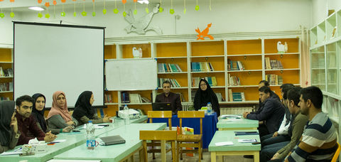 نشست آموزشی بحث آزاد و پژوهش اعضا در مرکز یک بجنورد
