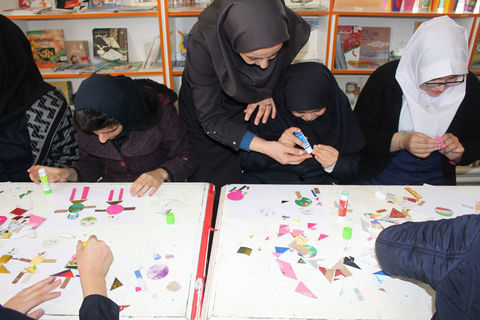 نمایشگاه آثار هنری کودکان و نوجوانان با نیاز‌های خاص در مرکز شماره 1 فراگیر کانون تبریز