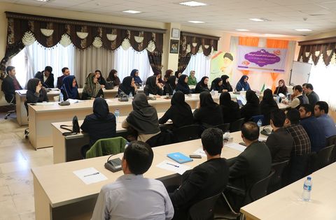 نشست‌ هم‌اندیشی کارشناسان، مربی‌مسئولان و مربیان فرهنگی مراکز ثابت و سیار کانون گلستان 