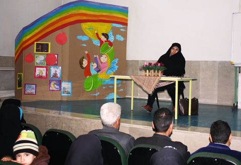 گزارش تصویری گرامی‌داشت سال‌روزحماسه 9 دی در مراکز فرهنگی و هنری کانون استان قزوین