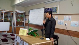 حضور شاعر فارسی در جمع دانش‌آموزان