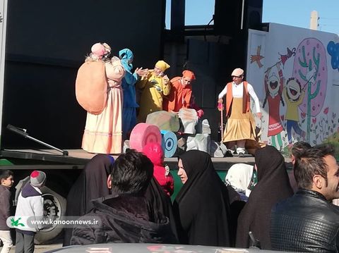 اجراهای تماشاخانه سیار جدید کانون در روستاهای قم