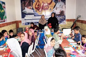 مهارت‌آموزی کودکان افغانی در کارگاه‌های ادبی و هنری مربیان کانون پرورش فکری گنبدکاووس