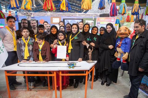 استقبال از غرفه کانون پرورش فکری استان کرمانشاه در نمایشگاه دستاوردهای انقلاب