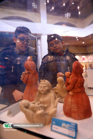 استقبال دانش‌آموزان از نمایشگاه دوسالانه هنرهای تجسمی کانون