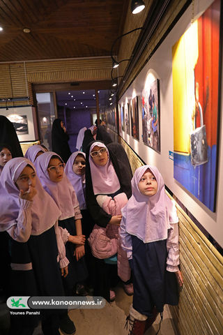 استقبال دانش‌آموزان از نمایشگاه دوسالانه هنرهای تجسمی کانون