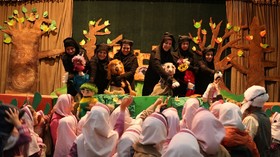 استقبال کودکان شیرازی از نمایش «شازده وپهلوان»