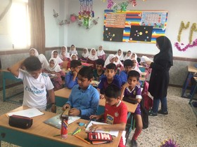 ویژه برنامه‌های جشن انقلاب در مدارس روستایی بندرلنگه