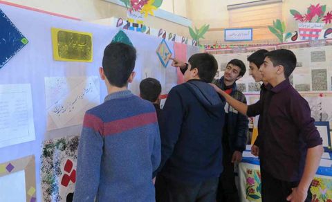 نمایشگاه‌های دهه فجر مراکز فرهنگی و هنری کانون استان قزوین به روایت تصویر