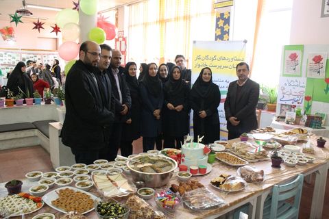 گزارش تصویری همراهی با چهلمین بهار انقلاب در مراکز فرهنگی و هنری کانون استان قزوین