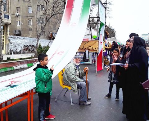 حضور حماسی اعضا و مربیان مراکز کانون پرورش فکری استان کرمانشاه در راهپیمایی ۲۲بهمن