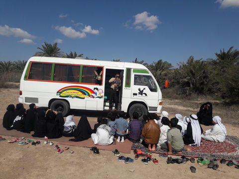 سفر کتابخانه‌های سیار کانون خوزستان به روستای ابوعقاب از توابع منیوحی
