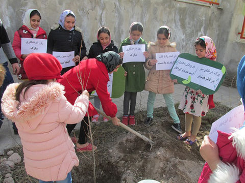 گرامیداشت روز درختکاری و هفته منابع طبیعی در مراکز کانون استان اردبیل