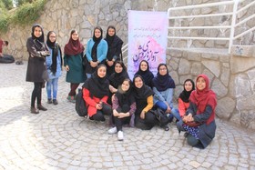 اعضای نوجوان انجمن ادبی آفتاب و مهتاب در آخرین گردهمایی استانی