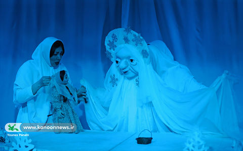 نمایش عروسکی «هدیه اسرارآمیز» در مرکز تولید تئاتر و تئاتر عروسکی کانون