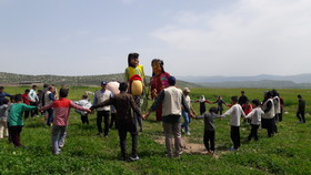 گزارش تصویری حضور«پیک امید کانون» در روستای میرزاوند شهرستان دوره چگنی