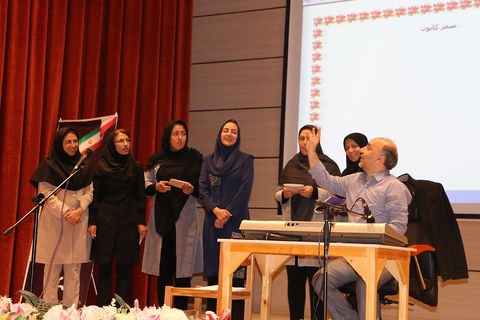 گزارش تصویری از برگزاری پودمان آموزشی سرود در کانون پرورش فکری سمنان