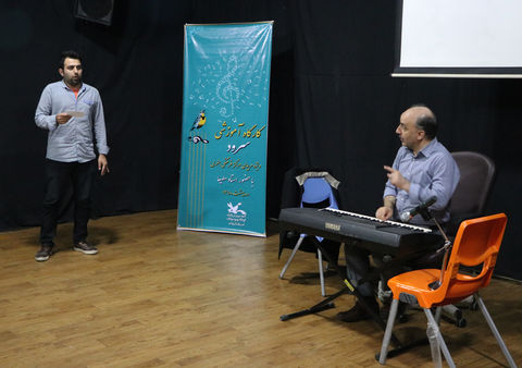 روایت تصویری برگزاری کارگاه آموزشی سرود در کانون گیلان